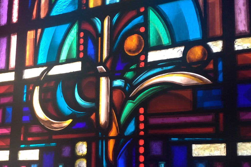 Détail d'un vitrail d'église.