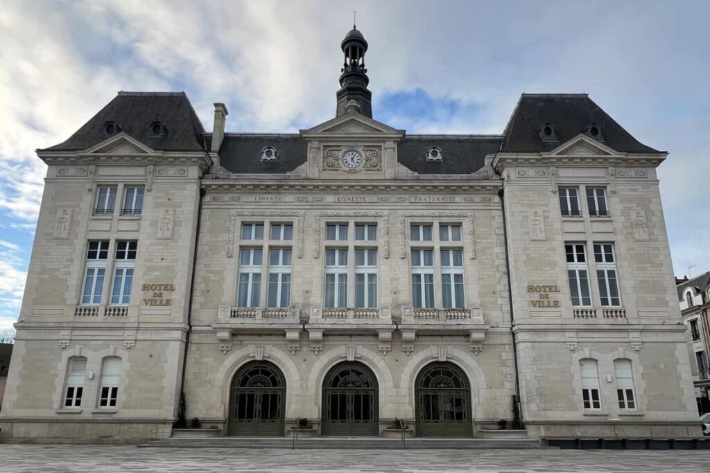 Mairie de Montluçon.