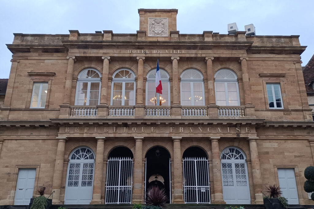 Façade de la mairie de Moulins.