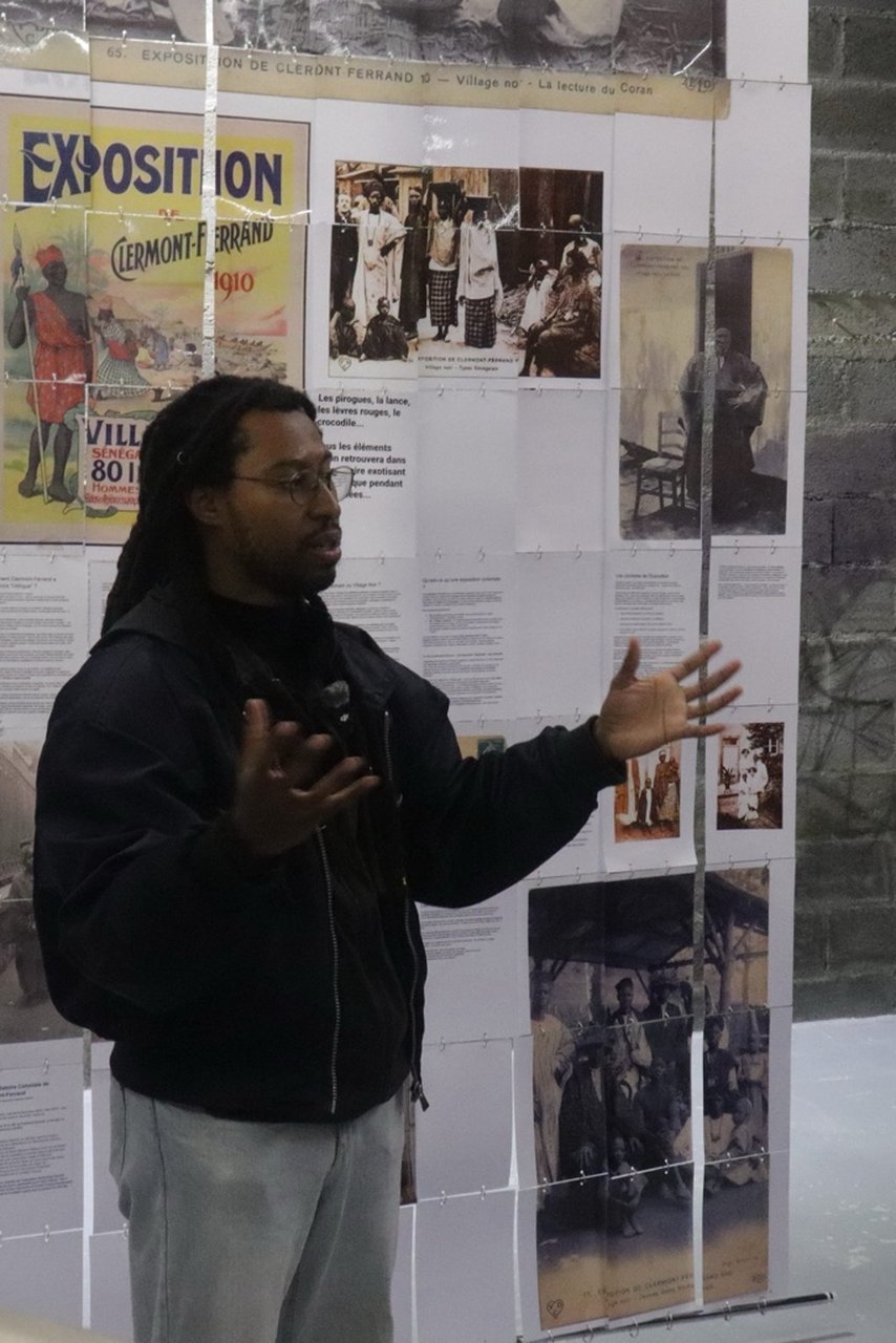 Le festival démarre par le vernissage de l’exposition au Lieu-Dit de Clermont-Ferrand, avec un discours de présentation de Seumboy Vrainom.