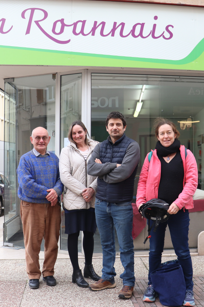 Marie-Ange Coperet et Franck Beysson, membres de la liste L'avenir à gauche en Roannais.