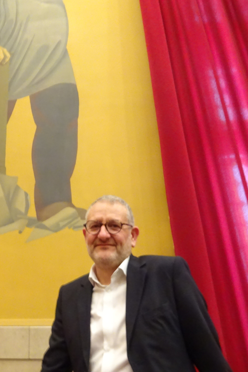 Portrait du maire de Commentry, Sylvain Bourdier, dans l’hôtel de ville de Commentry.